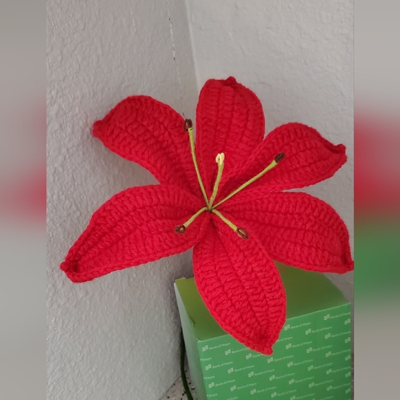 Handcrafted Crochet Red Asiatic Red Lily Flower Accent - Picture 1 of 3